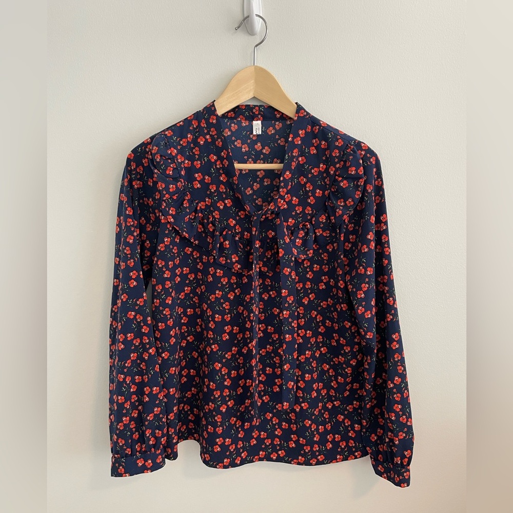 ⬇️Poppy printed blouse, size small
